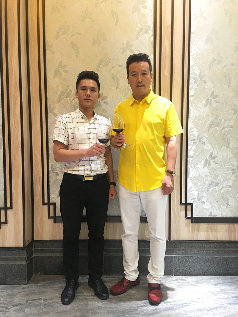 肖總與來賓合影